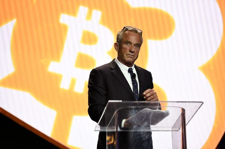presidential candidate and bitcoin supporter robert f kennedy has chosen to run independently 65b965a12a7a6